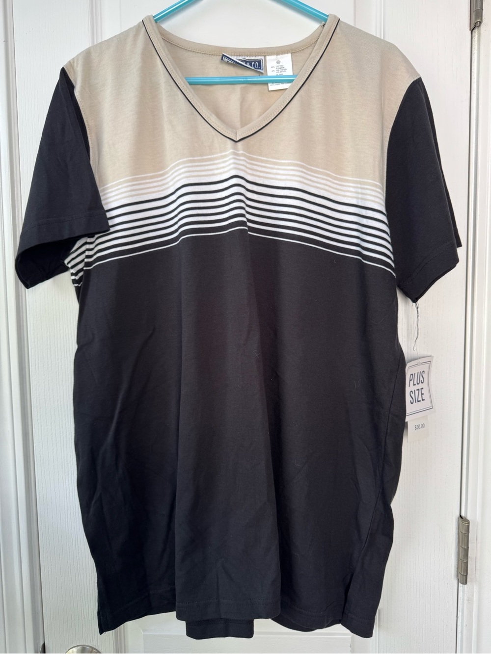 NWT Vintage Erika & CO V-Neck Colorblock Tee in Black & Beige